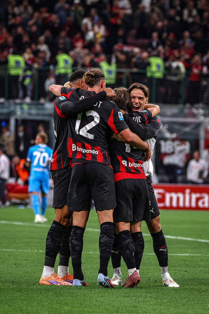 半岛体育官网-ac米兰横扫马德里竞技,欧联杯大比分胜出了吗