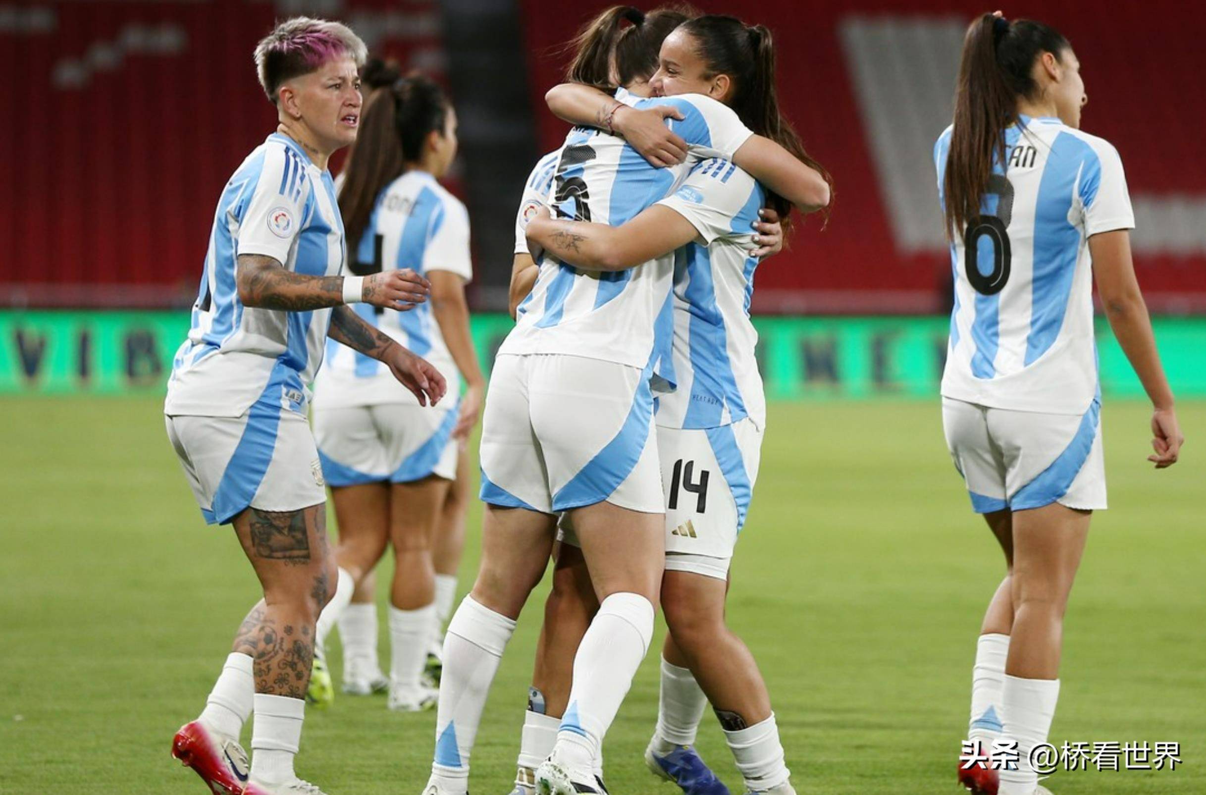 加拿大对墨西哥女足