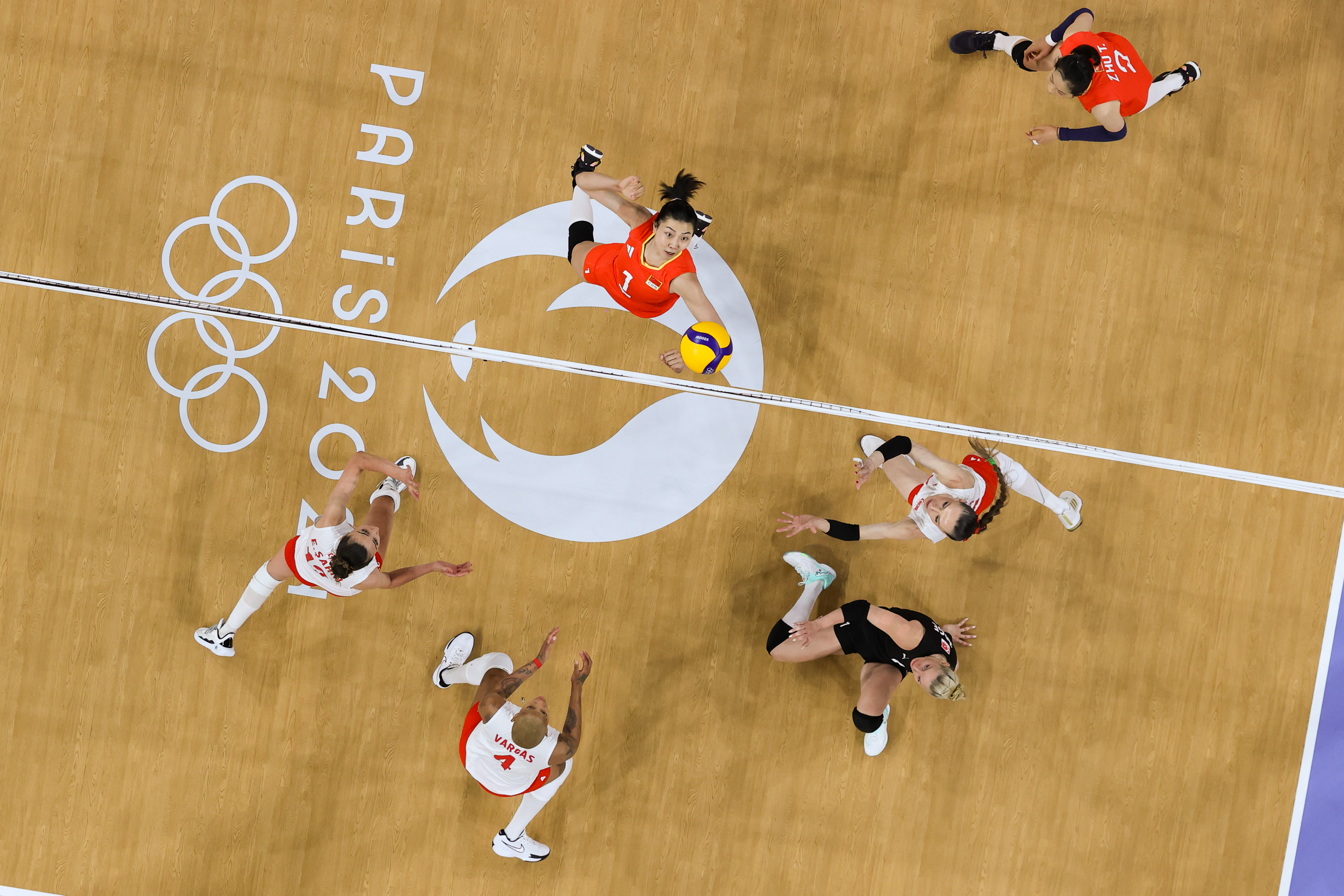 半岛体育-国际赛场惊现奇迹,精彩不容错过什么意思