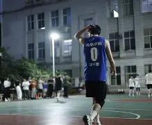 半岛体育APP-热血在赛场上沸腾是什么歌