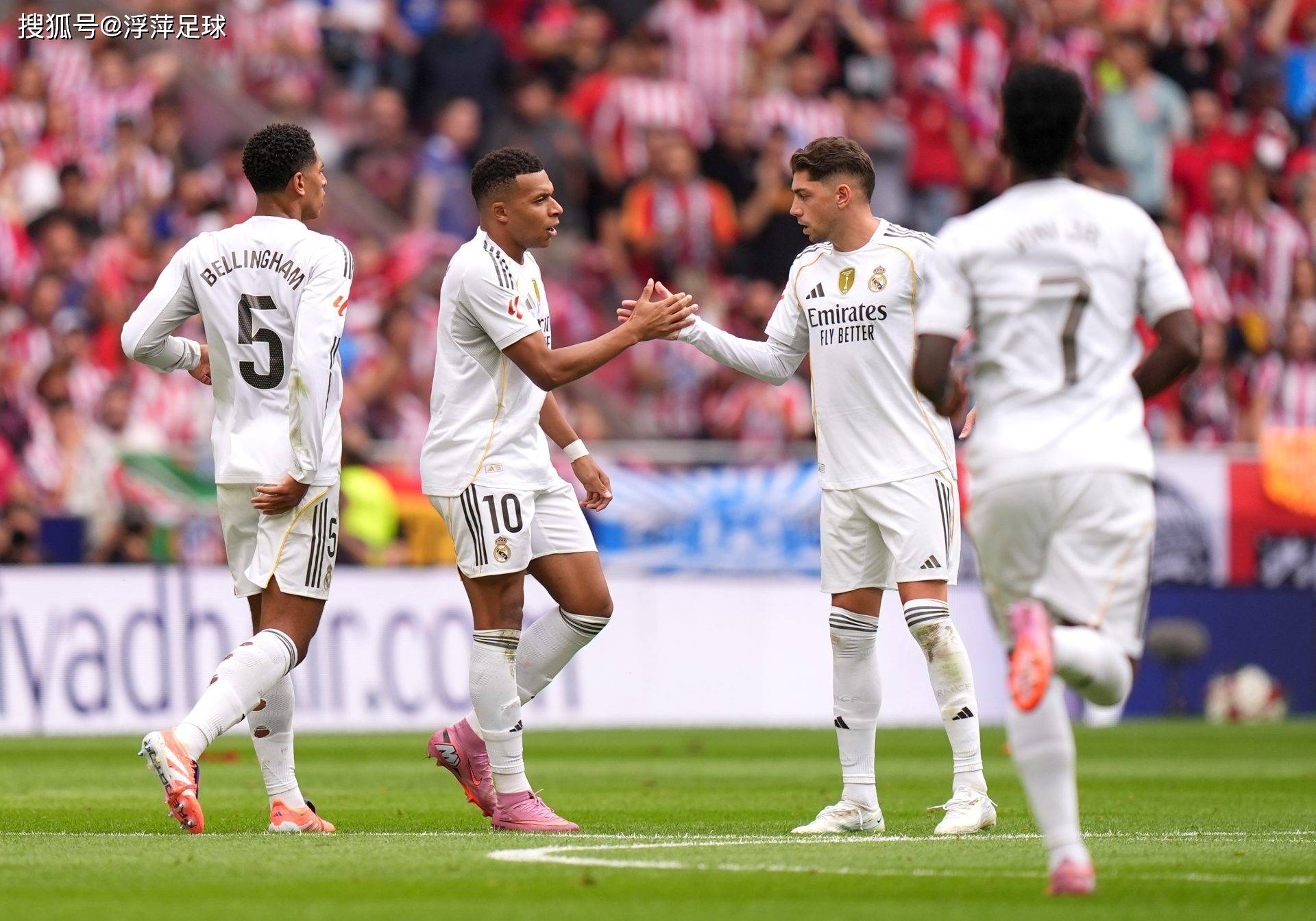 半岛体育-卡纳瓦罗皇马时期的队友